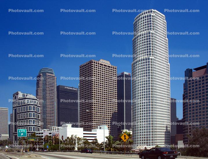South Figueroa Tower, 777 Tower, (Pelli Tower), (7th + FIG), (Citicorp Center), Ernst & Young, City National Bank, Wedbush, Aon, towers, highrise, skyscrapers, Commercial office buildings