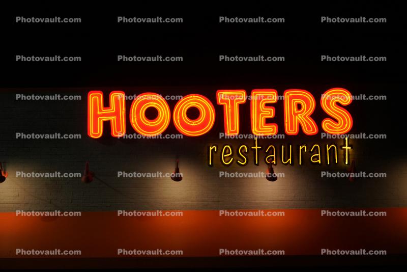 Hooters Restaurant building