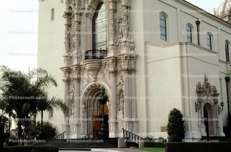 Saint Vincent de Paul Catholic Figueroa Street, Los Angeles, opulant, floral motifs, scrollwork, Churrigueresque ornamentation 
