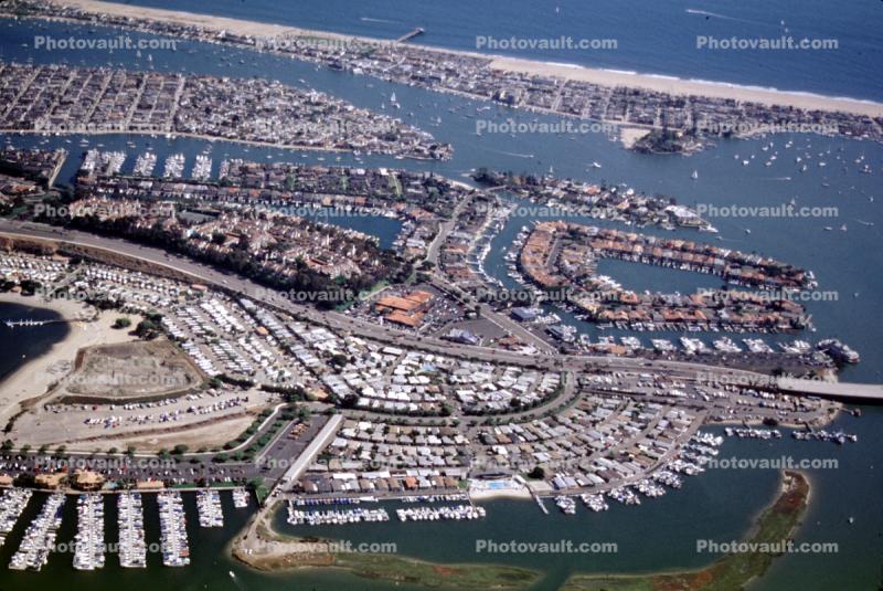 Harbor, Docks, Boats, rooftops, homes, houses, buildings, urban texture, Pacific Ocean, islands, Water