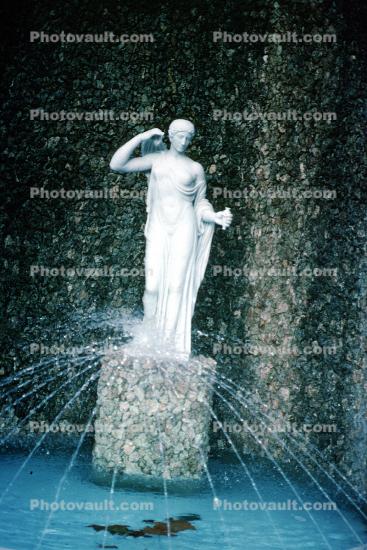 Water Fountain, aquatics, sculpture, Paul Getty Villa, December 1977, 1970s