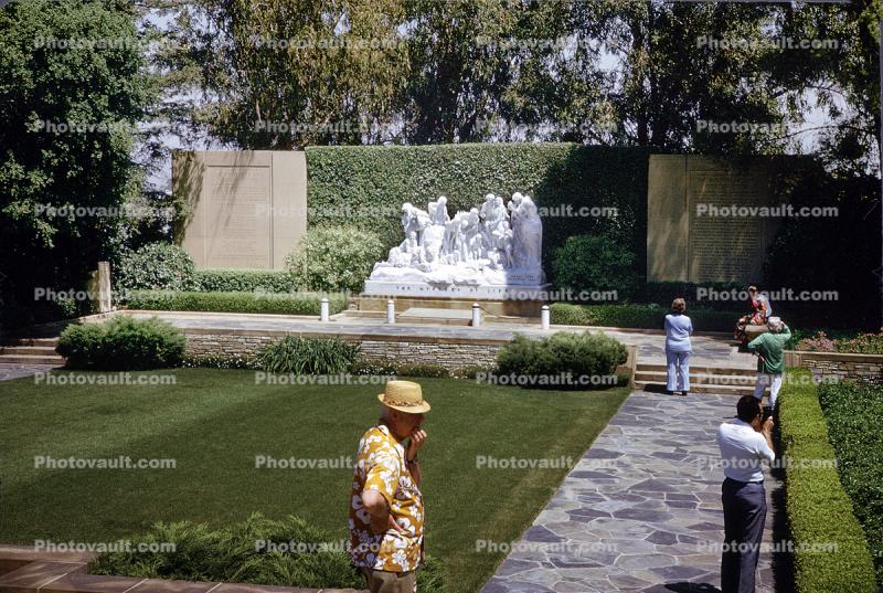 The Mystery of Life sculpture, Forest Lawn Memorial Park, April 1974, 1970s