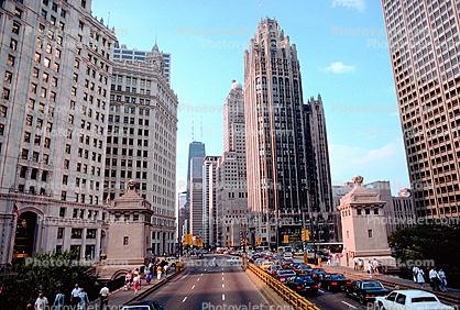 Tribune Tower, Michigan Avenue, Cars, vehicles, highrise, building, neo-gothic, landmark, automobiles