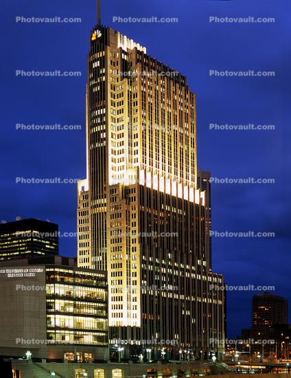 NBC Tower, Cityfront Center, skyscraper, building, highrise, Chicago River, Twilight, Dusk, Dawn