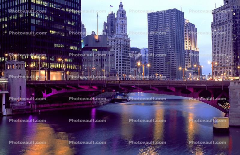 State Street Bridge, Chicago River, Twilight, Dusk, Dawn
