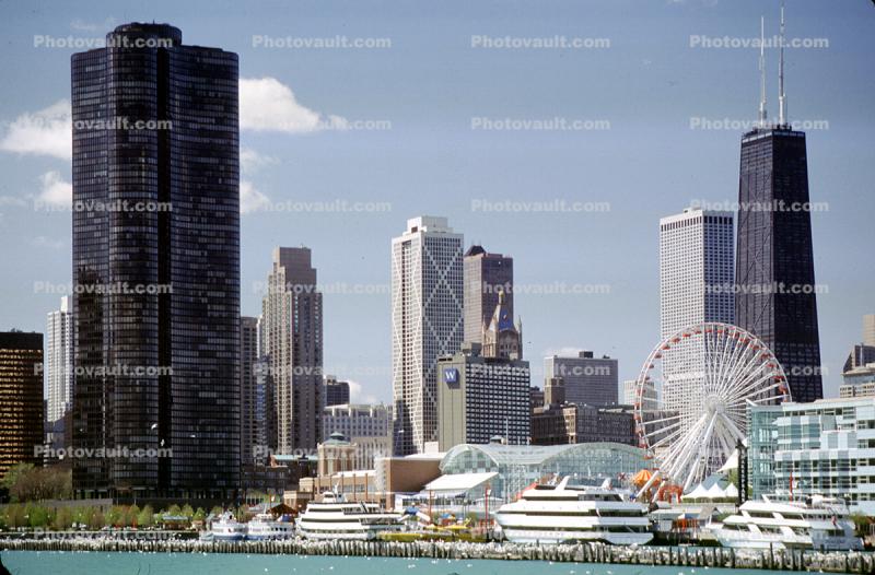 Lake Point Tower, Navy Pier, skyscraper, high-rise residential building