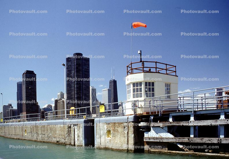 Chicago River Locks, Lake Point Tower, skyscraper, high-rise residential building