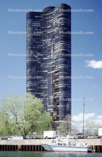 Lake Point Tower, skyscraper, high-rise residential building