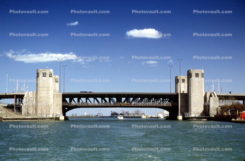 Lakeshore Drive Bridge, Chicago River