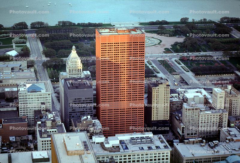 CNA Plaza, Office Building, highrise, Lakeshore Drive