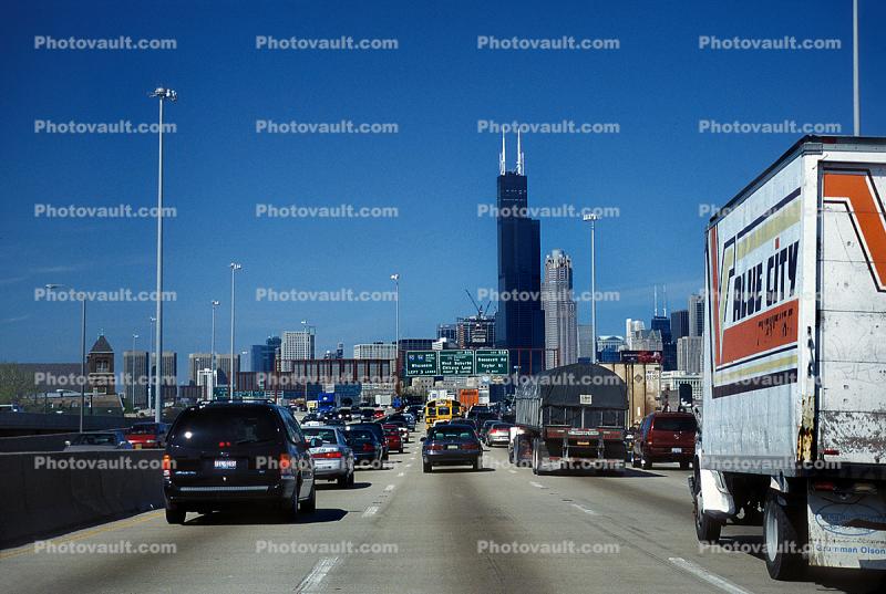 Interstate Highway I-290, Eisenhower Expressway, cars, traffic level-D, Willis Tower, automobiles, vehicles