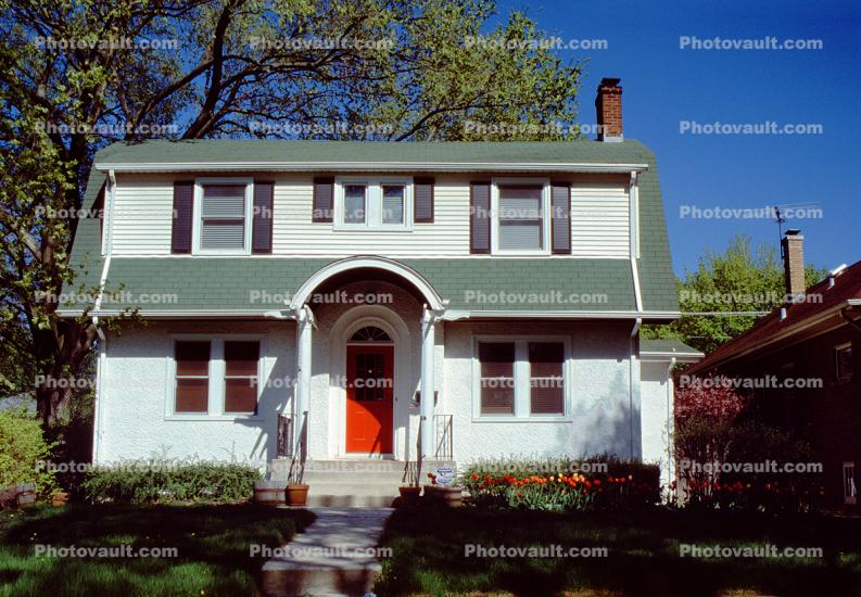 Two Story House, arch, tulips, Oak Park