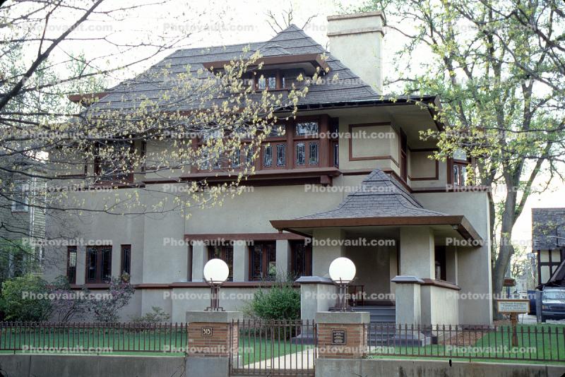 Edward R Hills (1906), 313 Forest Avenue, 1883, Oak Park