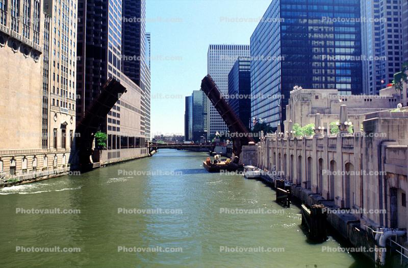 Chicago River, dock