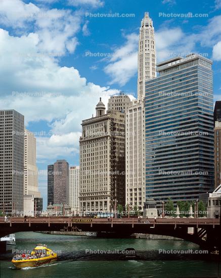 Chicago River, Mather Tower, State Street Bridge, excursion tour boat, tourboat, octagonal tower, highrise