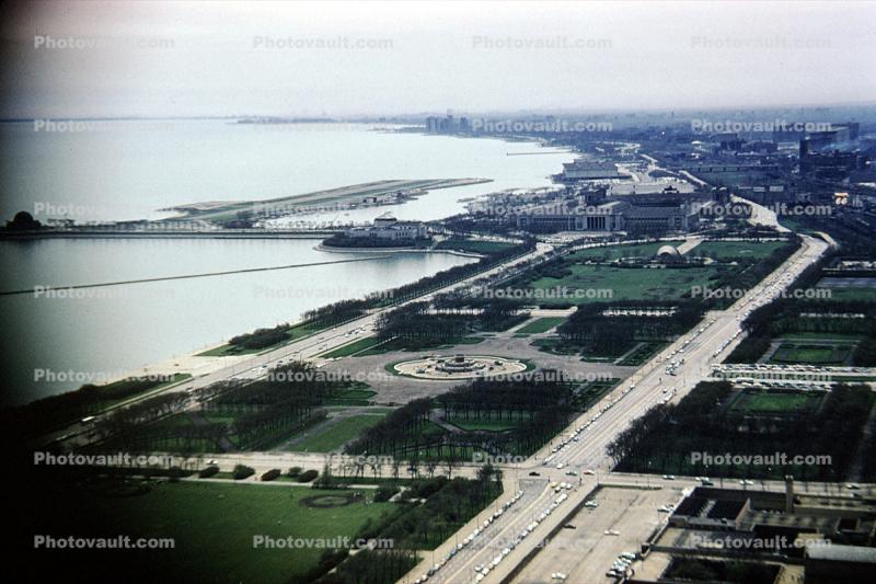 Miegs Field, Michigan Avenue looking south, Buildings, Lakeshore Drive, Buckingham Fountain, May 1961, 1960s