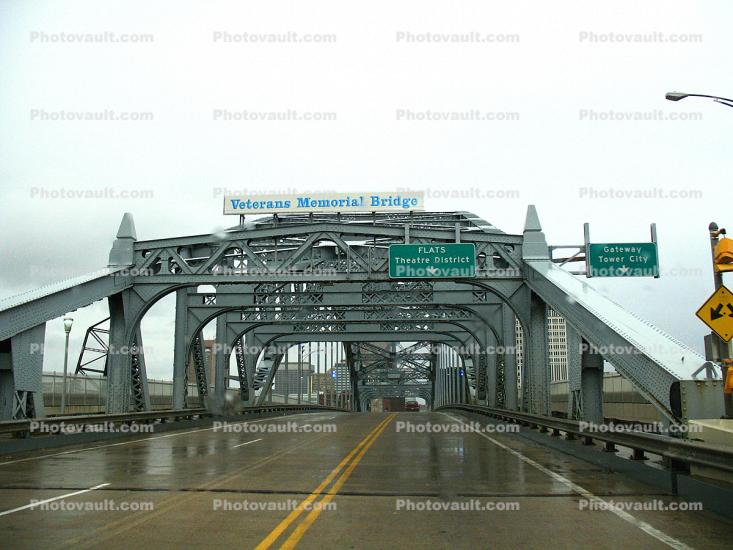 Veterans Memorial Bridge, Detroit?Superior Bridge, Cuyahoga River, Through arch bridge