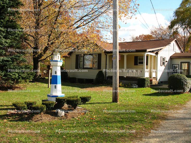 Conneaut, front lawn, Home, House, Single Family Dwelling Unit, Autumn