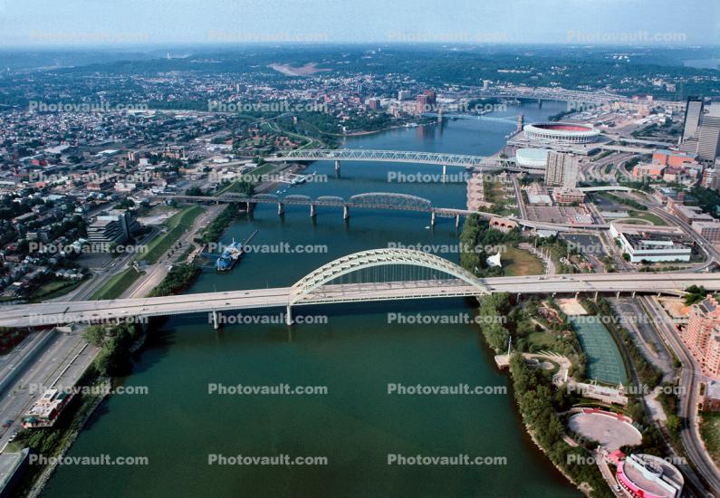 Big Mac Bridge, Interstate I-471, Riverfront Stadium, Cinergy Field, Newport southbank bridge, Cincinnati, Downtown, Ohio River, 7 September 1997