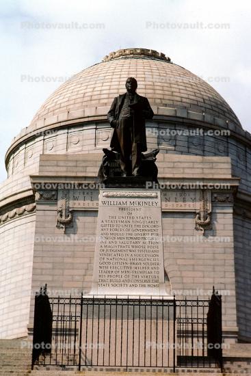 Statue, McKinley National Memorial, Canton, landmark, 18 September 1997