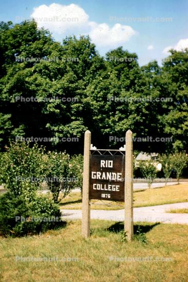 Rio Grande College sign, marker