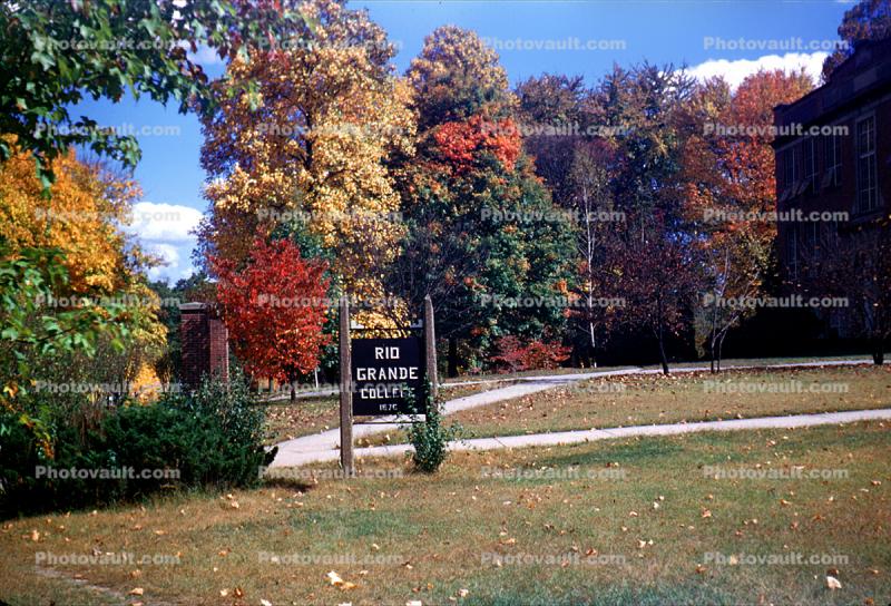 Rio Grande College sign, marker, autumn