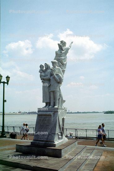 Monument to the Immigrant, statue, sculpture, Waterfront, River, Woldenberg Park