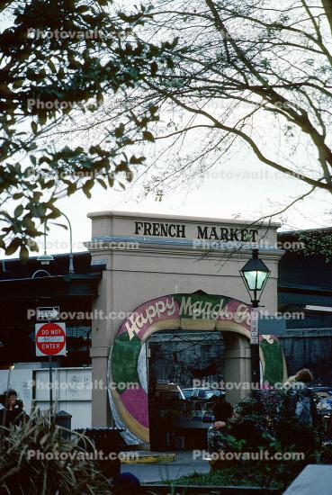 French Market, entrance