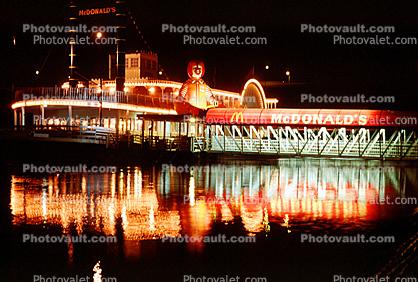 paddle wheel steamboat on the Mississippi River, Night, Nighttime, Exterior, Outdoors, Outside
