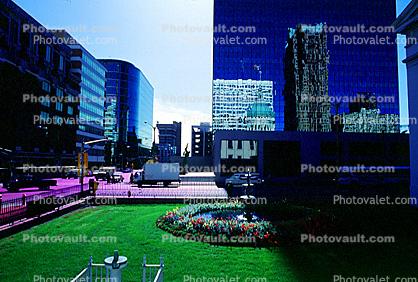 Garden, Building Reflection, Glass, Downtown, Exterior, Outdoors, Outside