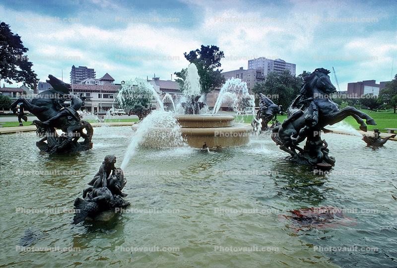 Water Fountain, aquatics, J.C. Nichols Memorial Fountain, Statue, Statuary, Figure, Sculpture, art, artform, building, park