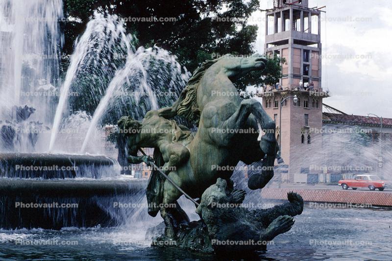 J.C. Nichols Memorial Fountain, Country Club Plaza, Horse, Water Fountain, 1967, 1960s