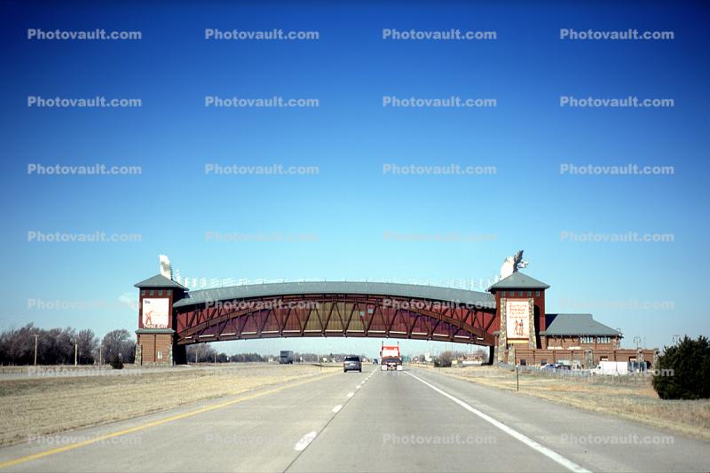 Great Platte River Road Archway Monument, Logcabin, Buildings