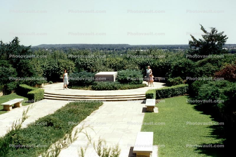 Will Rogers Memorial, gardens, August 1952, 1950s