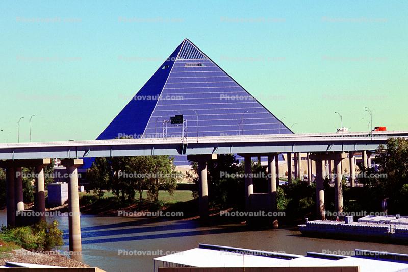 Pyramid Arena, Wolf River Harbor to the east, 22 October 1993