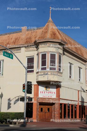 Trevinos Bar & Grill, restaurant, Downtown Merced, buildings