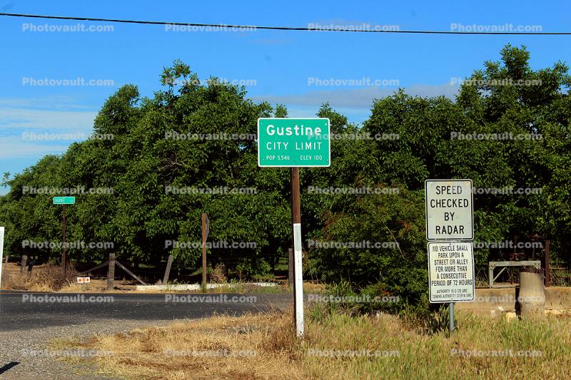 Gustine City Limit Marker, Merced County