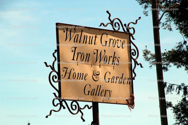 Walnut Grove Iron Works, Building, Walnut Grove
