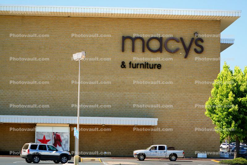 Macy's, Coddington Mall