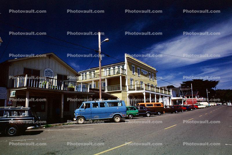 Buildings, Shops, town of Mendocino, cars, automobiles, vehicles, 12 May 1986