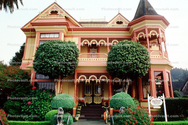 Gingerbread Mansion, Victorian Building, Gardens, Manicured Bushes, Shrubs