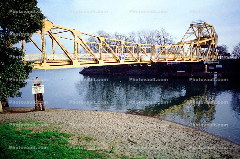 Bridge, Sacramento River