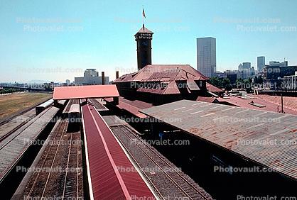 Red Rooftop, Union Station, Downtown
