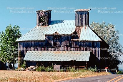 Old Barn, building