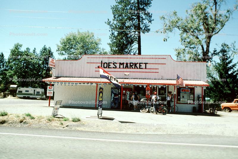Joe's Market, Cave Junction