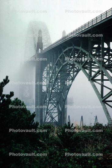 Yaquina Bay Bridge, Newport, US Highway 101,  Lincoln County, Oregon, Steel through arch bridge, Landmark