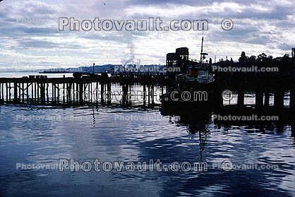 Pier, Placid waters