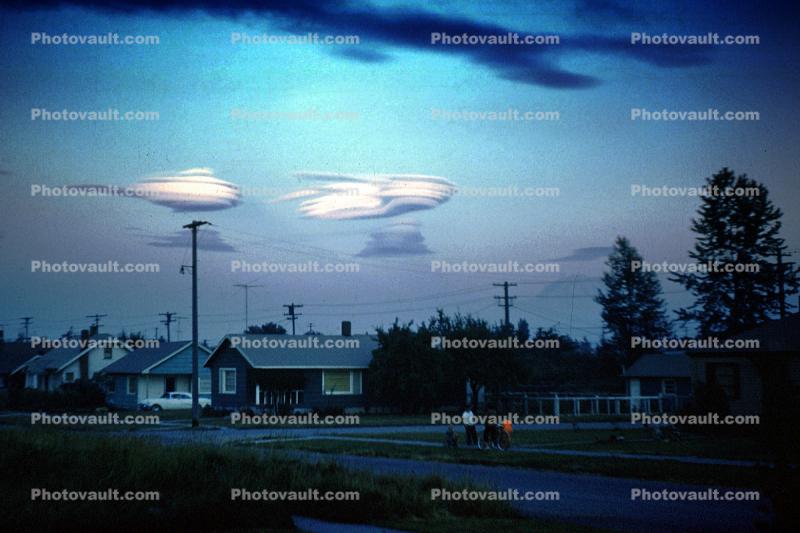 Lenticular Clouds, homes, houses