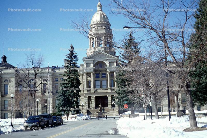 Snow, trees, cars, State Capitol, Cheyenne