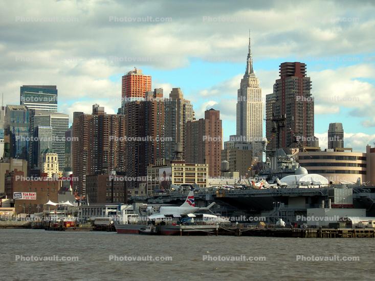 USS Ticonderoga Museum, midtown Manhattan, Hudson River